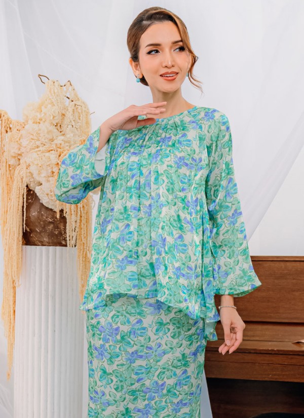 Kurung Sparkle in Arcadia