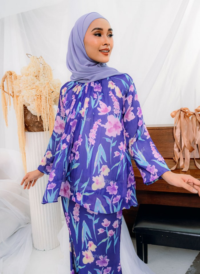 Kurung Sparkle in Barracat