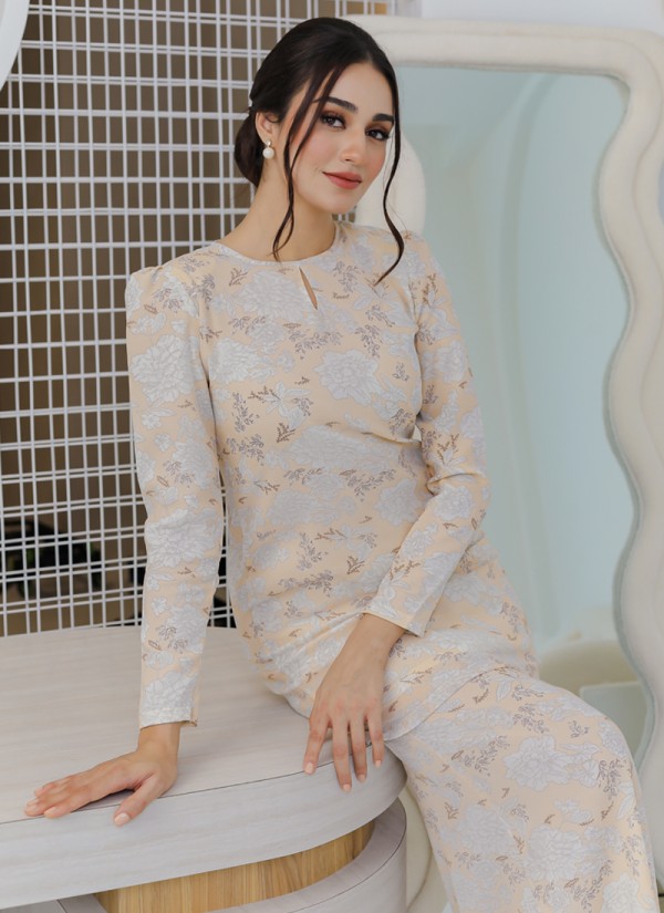 Kurung Duchess in Victoria