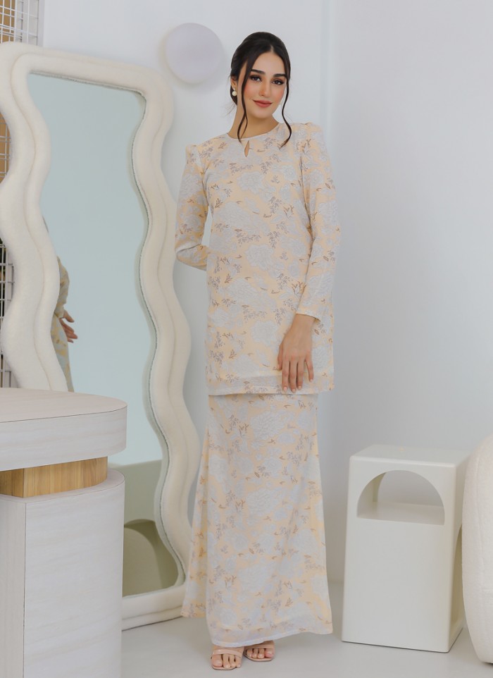 Kurung Duchess in Victoria