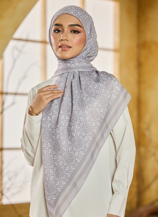 Luthfya Series - Casilda Luthfya Series - Casilda