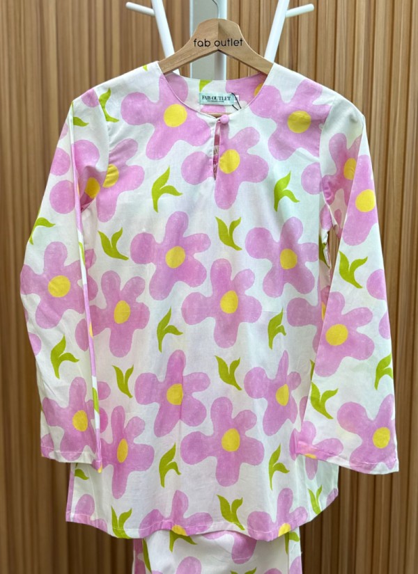 Kurung Shape in Floral Pink Kurung Shape in Floral Pink