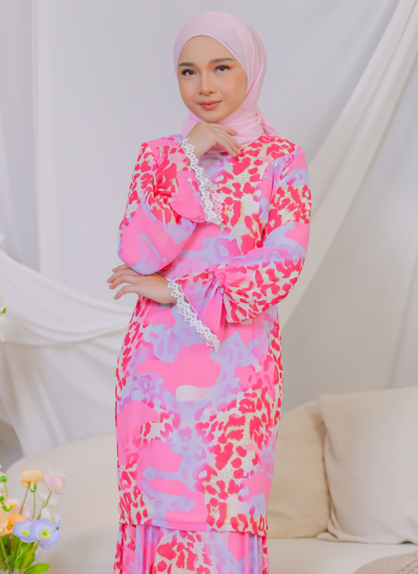Kurung Sultane in Defya Kurung Sultane in Defya