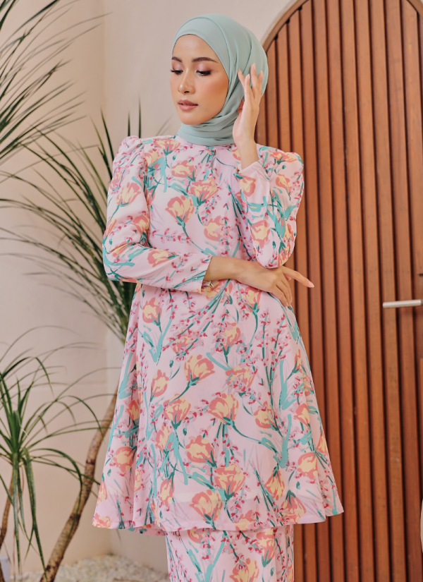 Kurung Jewel in Goshenite Kurung Jewel in Goshenite