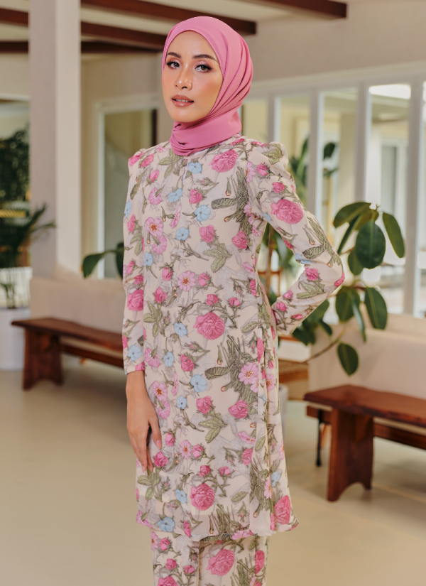 Kurung Jewel in Diopside Kurung Jewel in Diopside