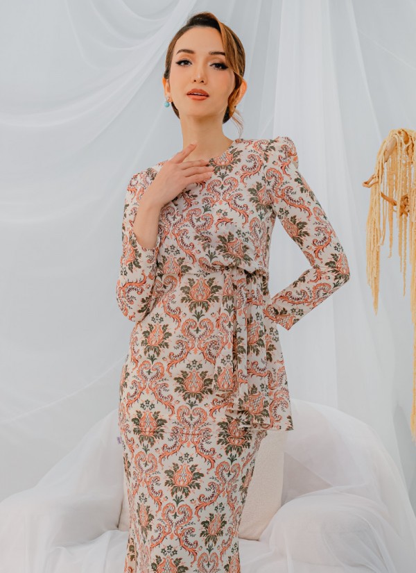 Kurung Phoenix in Fenfang Kurung Phoenix in Fenfang